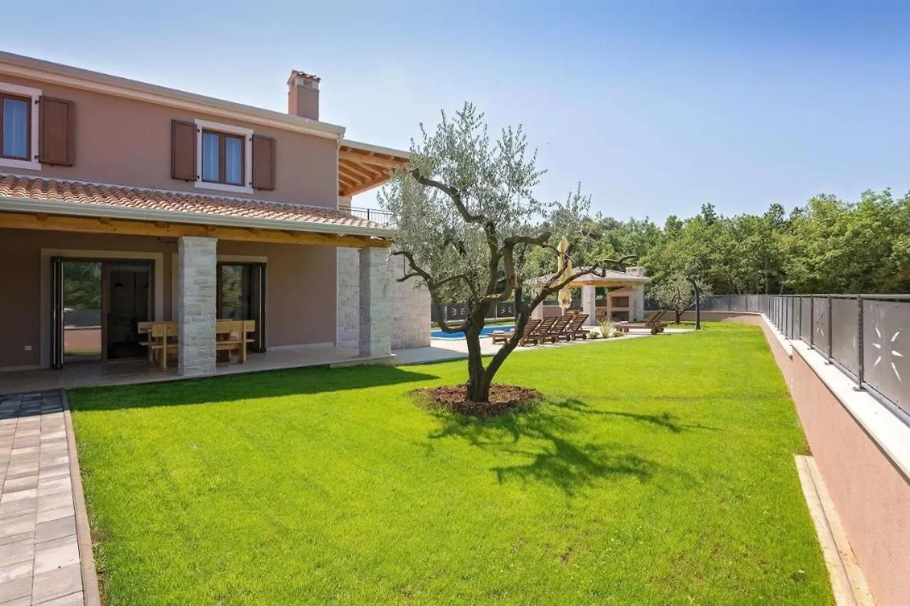 Villa Melanie Porec 0*,  Croatia