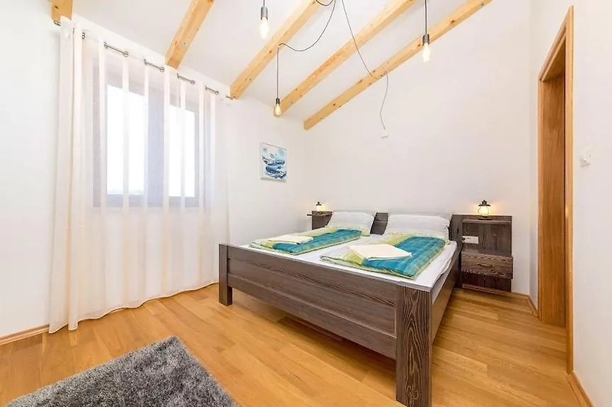 Villa Melanie Porec 0*,